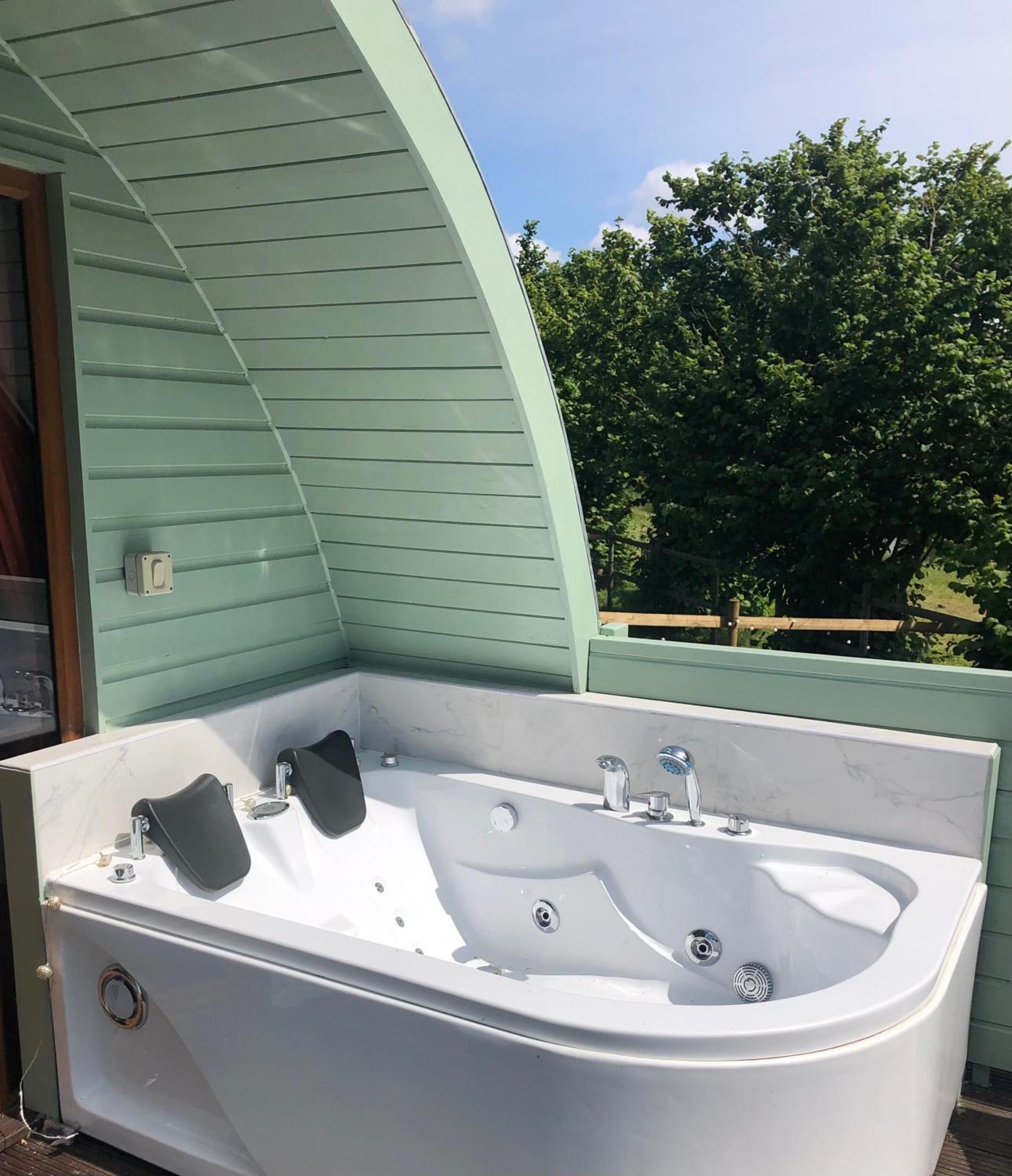 Colemans Fishery Camping Wickham Bishops